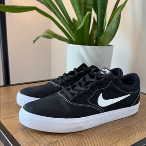 Nike SB Charge Canvas “Black / White Gum” skate shoe - Size 13